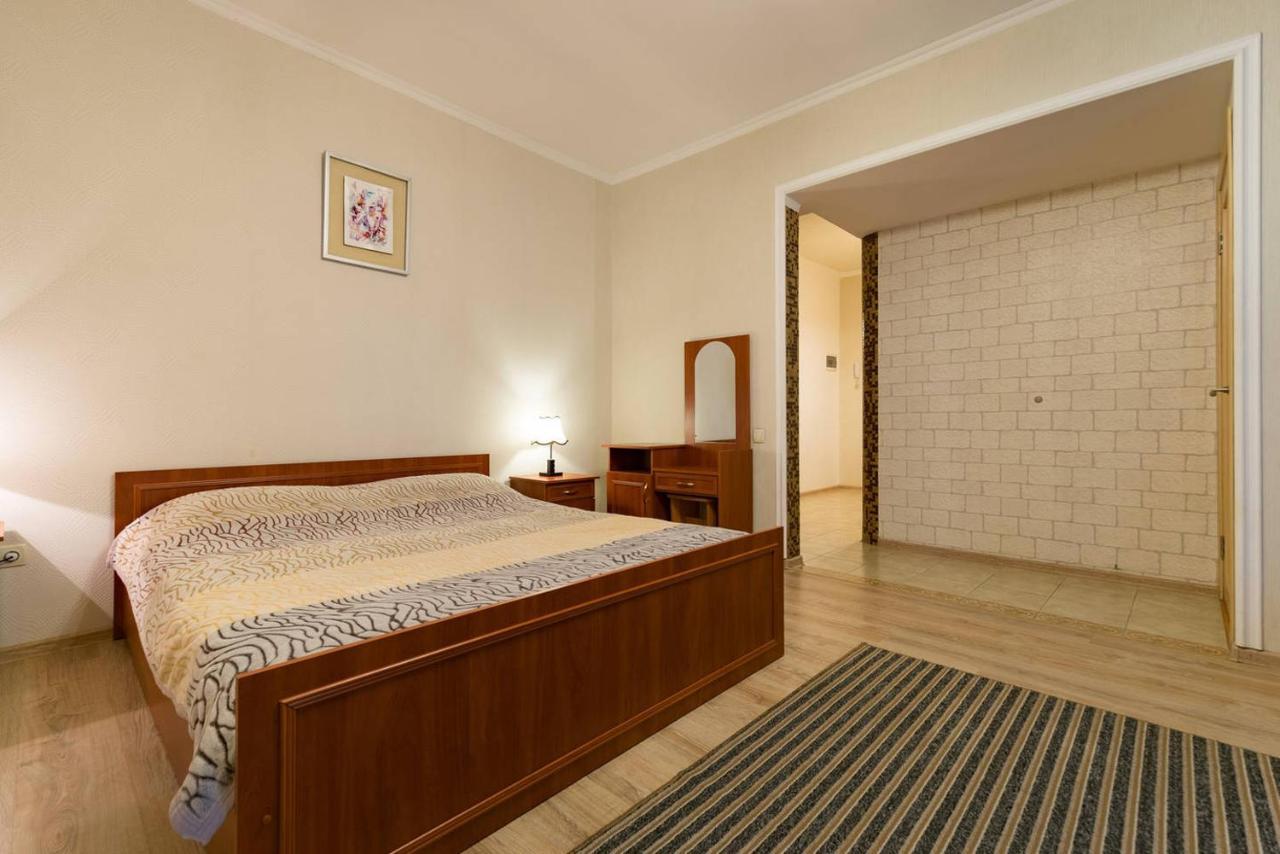 Nadezhda Apartment On Nauryzbay Batyra 37/1 อัลมาตี ภายนอก รูปภาพ