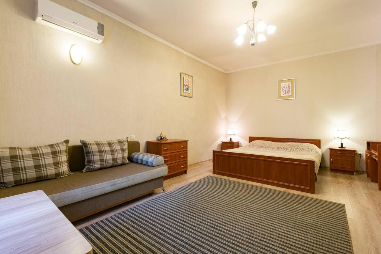 Nadezhda Apartment On Nauryzbay Batyra 37/1 อัลมาตี ภายนอก รูปภาพ