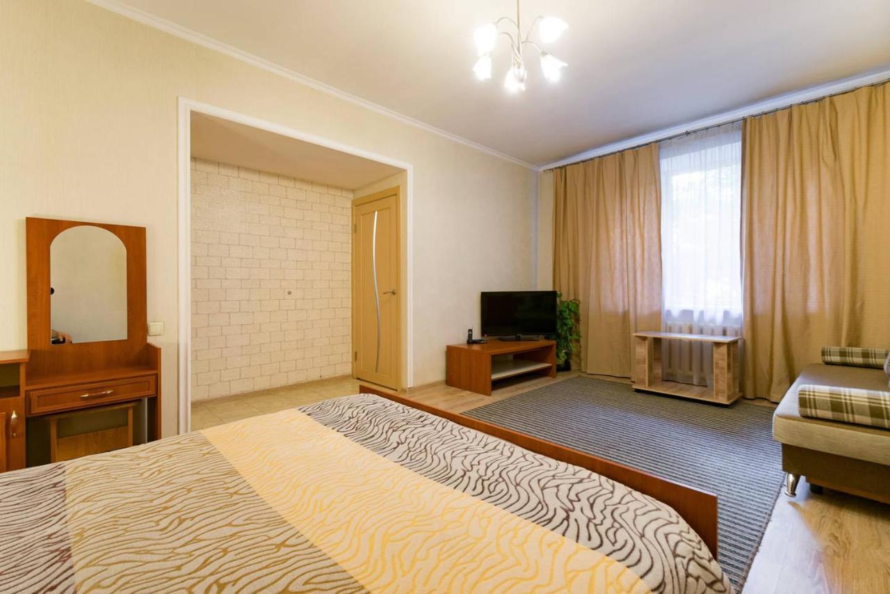 Nadezhda Apartment On Nauryzbay Batyra 37/1 อัลมาตี ภายนอก รูปภาพ