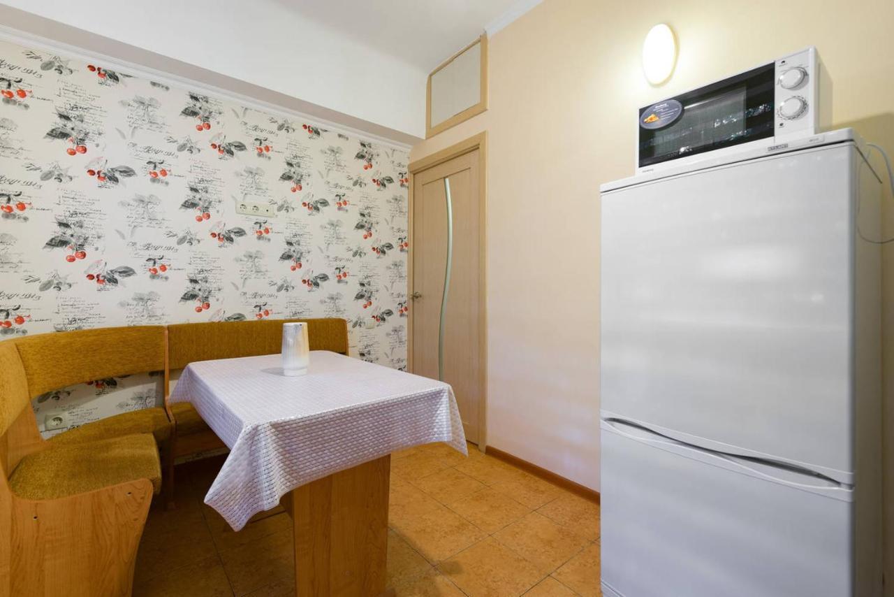 Nadezhda Apartment On Nauryzbay Batyra 37/1 อัลมาตี ภายนอก รูปภาพ