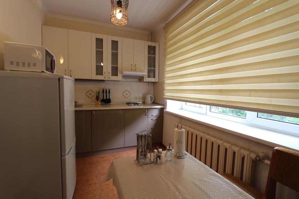 Nadezhda Apartment On Nauryzbay Batyra 37/1 อัลมาตี ภายนอก รูปภาพ